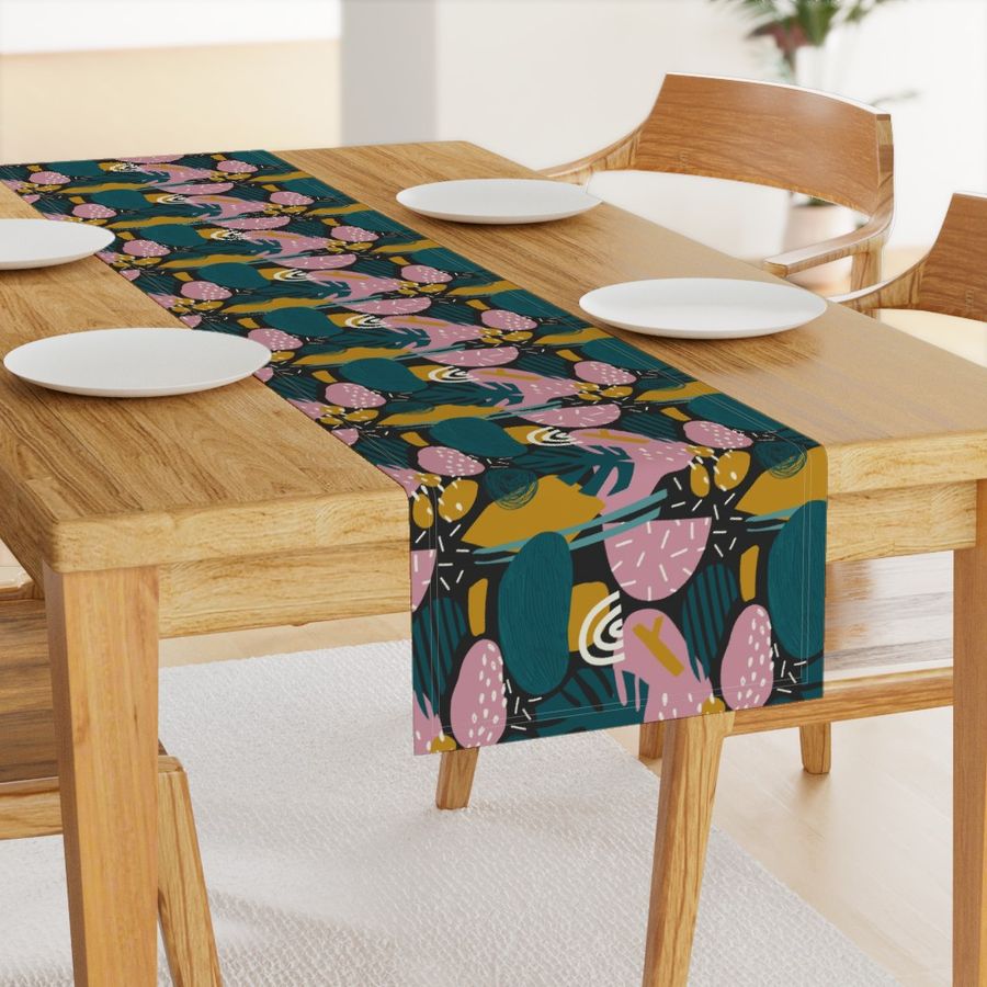 HOME_GOOD_TABLE_RUNNER