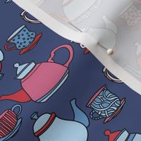 Small scale • Tea pot and tea cup - blue and red