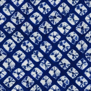 shibori simple squares in indigo