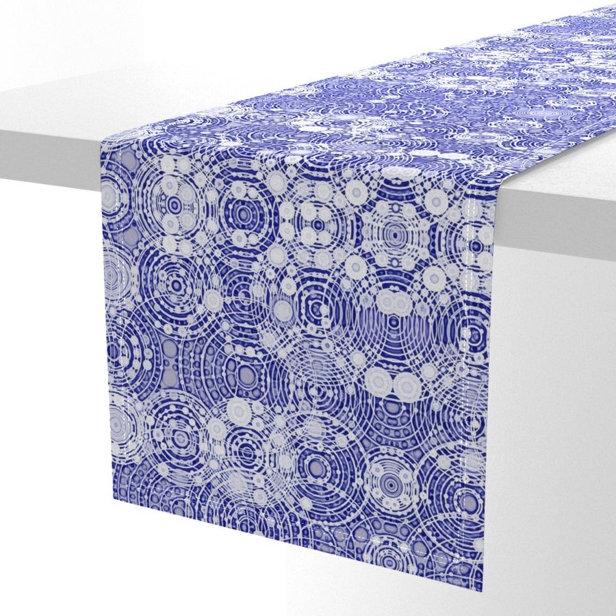 HOME_GOOD_TABLE_RUNNER