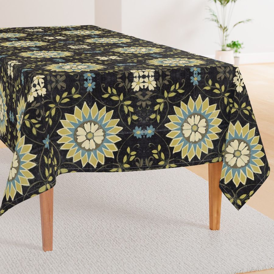 HOME_GOOD_RECTANGULAR_TABLE_CLOTH