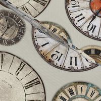 Vintage Clocks greige 