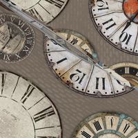 Vintage Clocks taupe