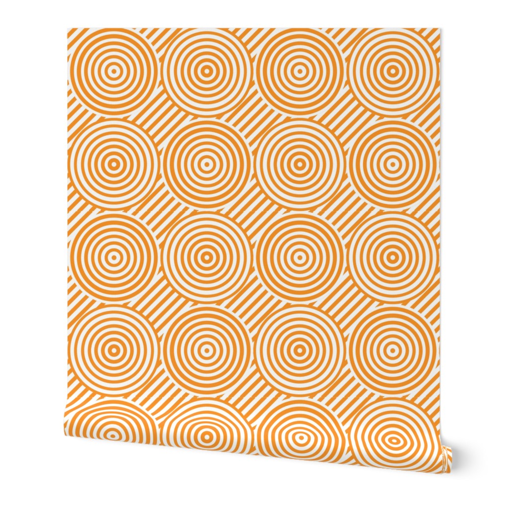 Geometric Pattern: Circle Strobe: Orange/White