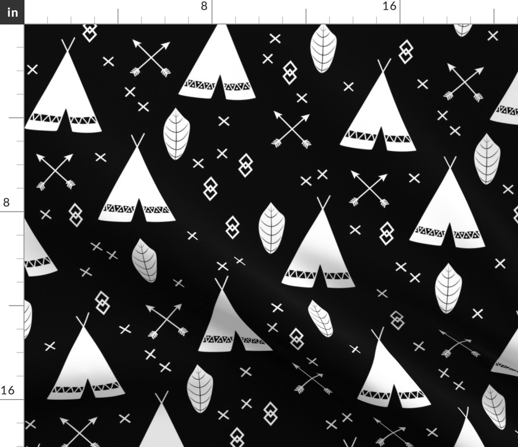 Adventure Teepee Arrow Feather - Black and White