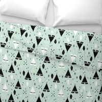 Adventure Teepee Arrow Feather - Mint Black and White