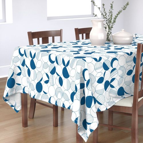 HOME_GOOD_RECTANGULAR_TABLE_CLOTH