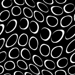 Black And White Uneven Circles 2