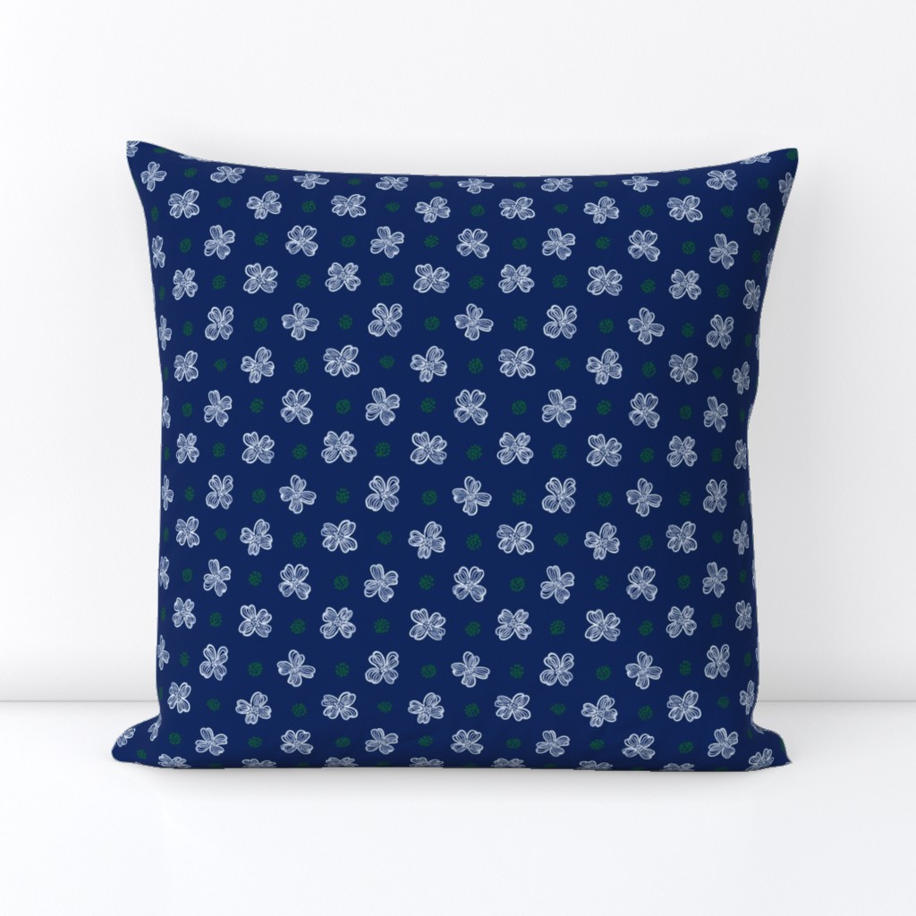 Scandi Dogwood toss (navy) 4"