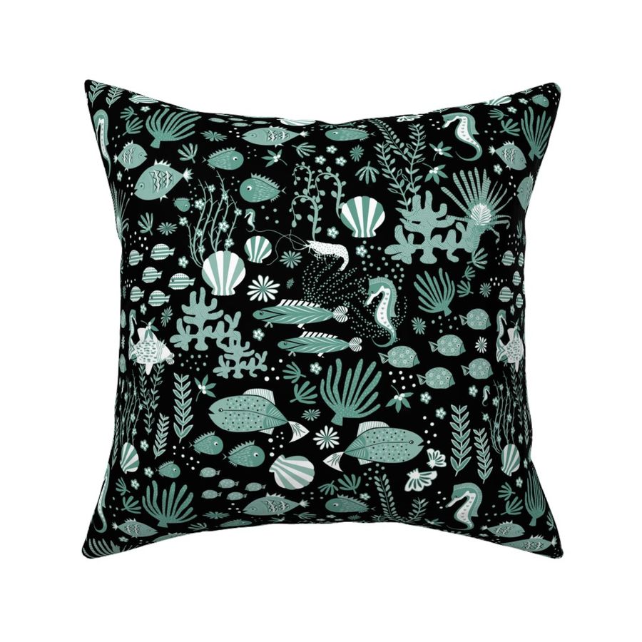 HOME_GOOD_SQUARE_THROW_PILLOW