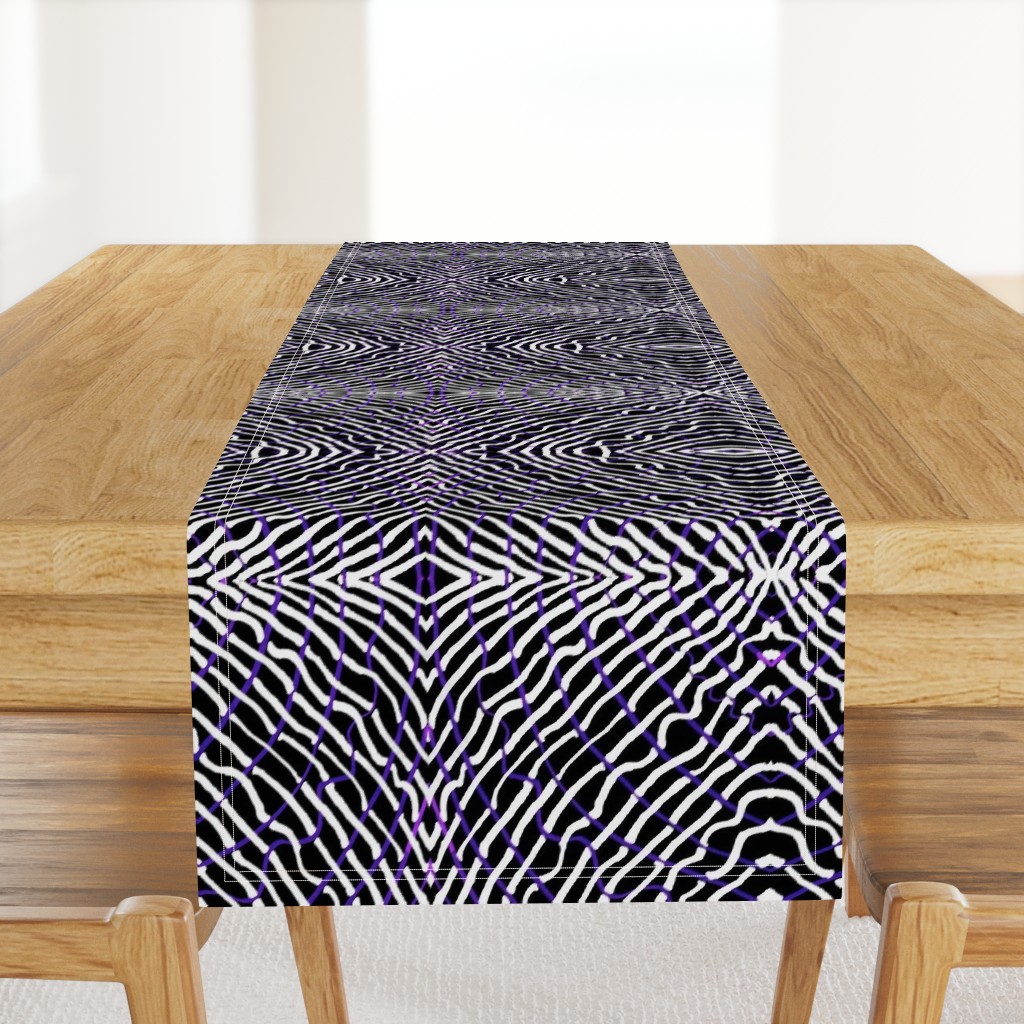 MINIMALIST LOOSE WEAVE KILIM VIOLET & WHITE ON BLACK