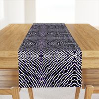 MINIMALIST LOOSE WEAVE KILIM VIOLET & WHITE ON BLACK