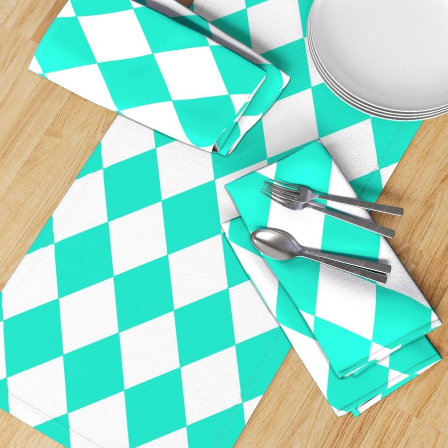 HOME_GOOD_TABLE_RUNNER