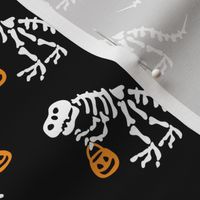 Trick or Treating Skeleton Trex - Black - halloween - LAD19
