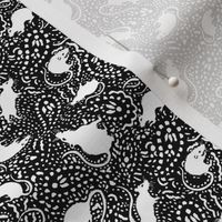 Paisley Rat Mosaic 3-inch black white