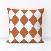 Hazel Brown Modern Diamond Pattern