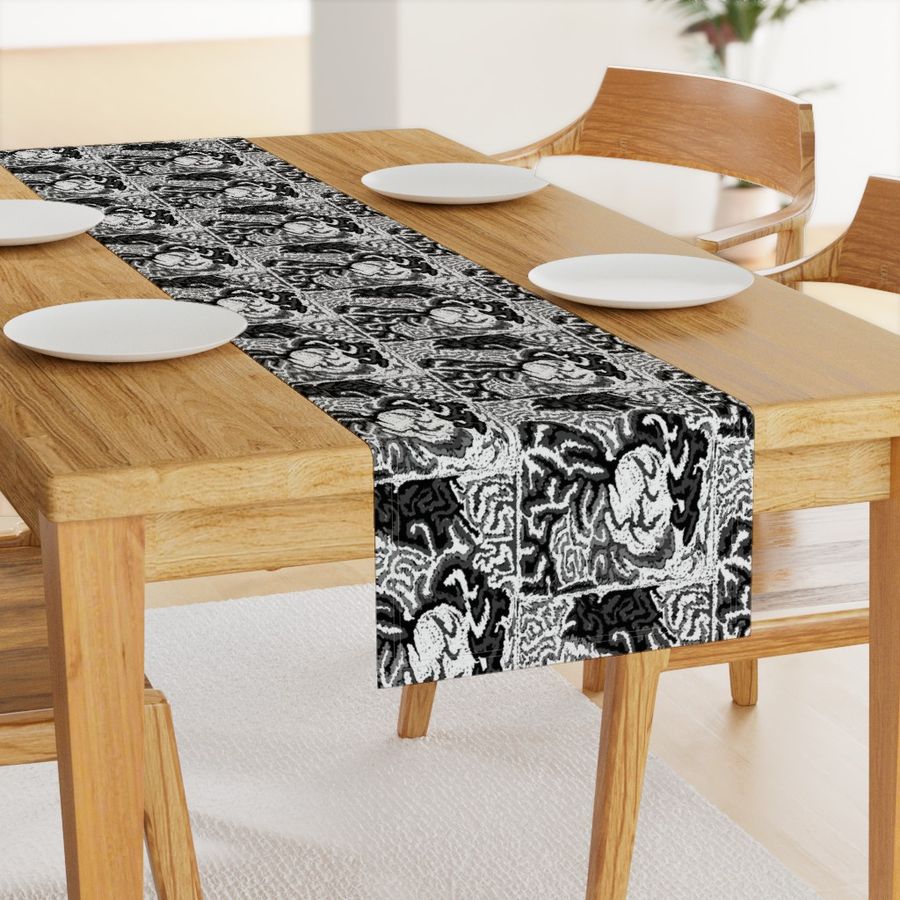 HOME_GOOD_TABLE_RUNNER