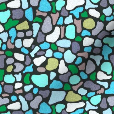 Tessera 5B in sandstone, a free form mosaic by Su_G_©SuSchaefer