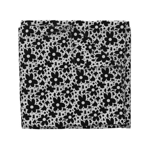 Evening Daisy Chic - black on silver grey, small