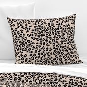 Freehand animal prints leopard print