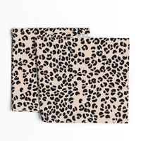 Freehand animal prints leopard print