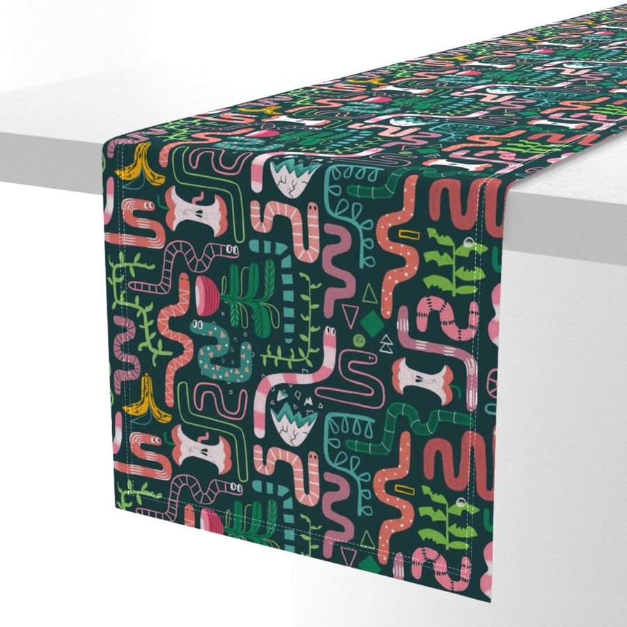 HOME_GOOD_TABLE_RUNNER