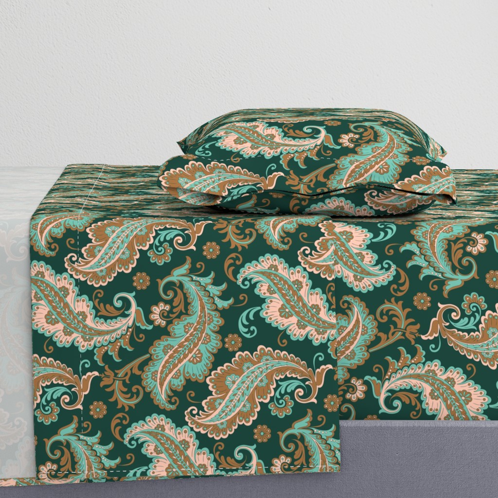 Elegant Paisley Dark Green Ochre