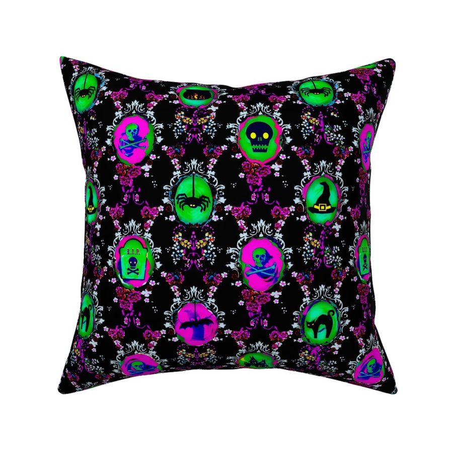 HOME_GOOD_SQUARE_THROW_PILLOW