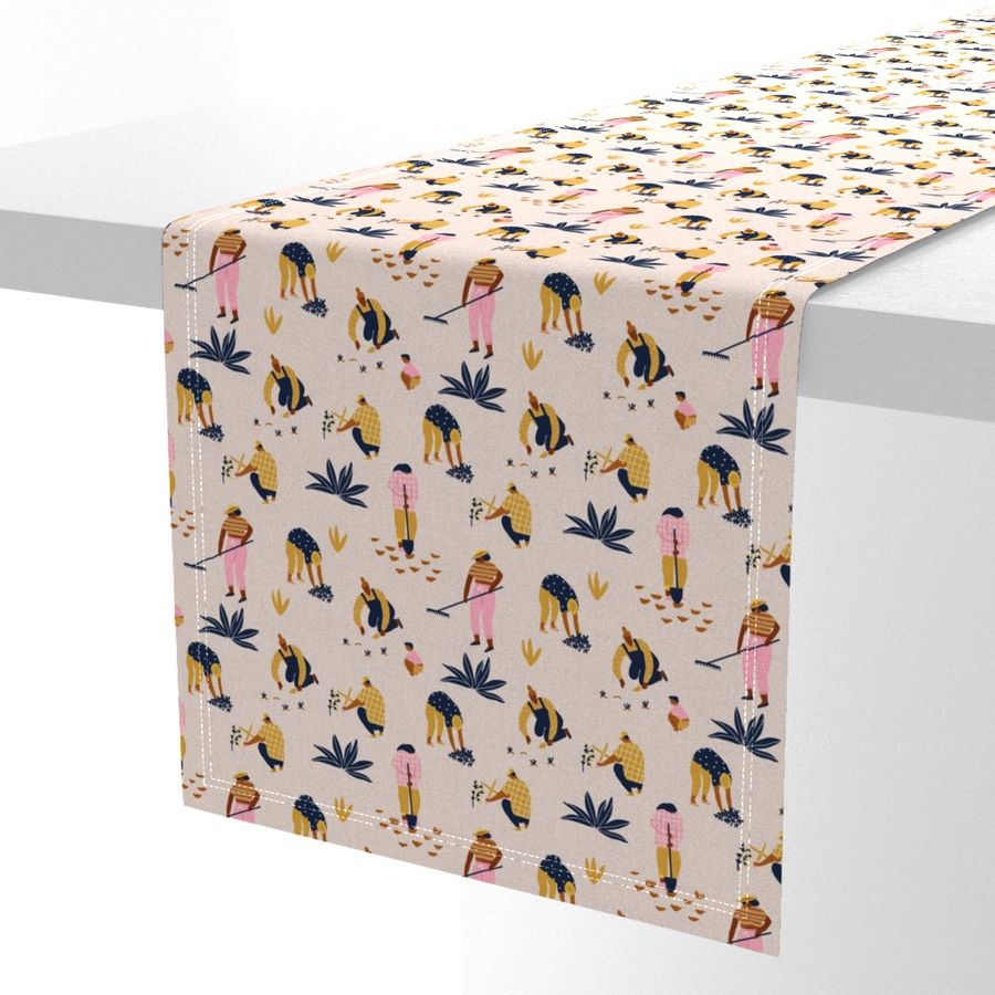 HOME_GOOD_TABLE_RUNNER