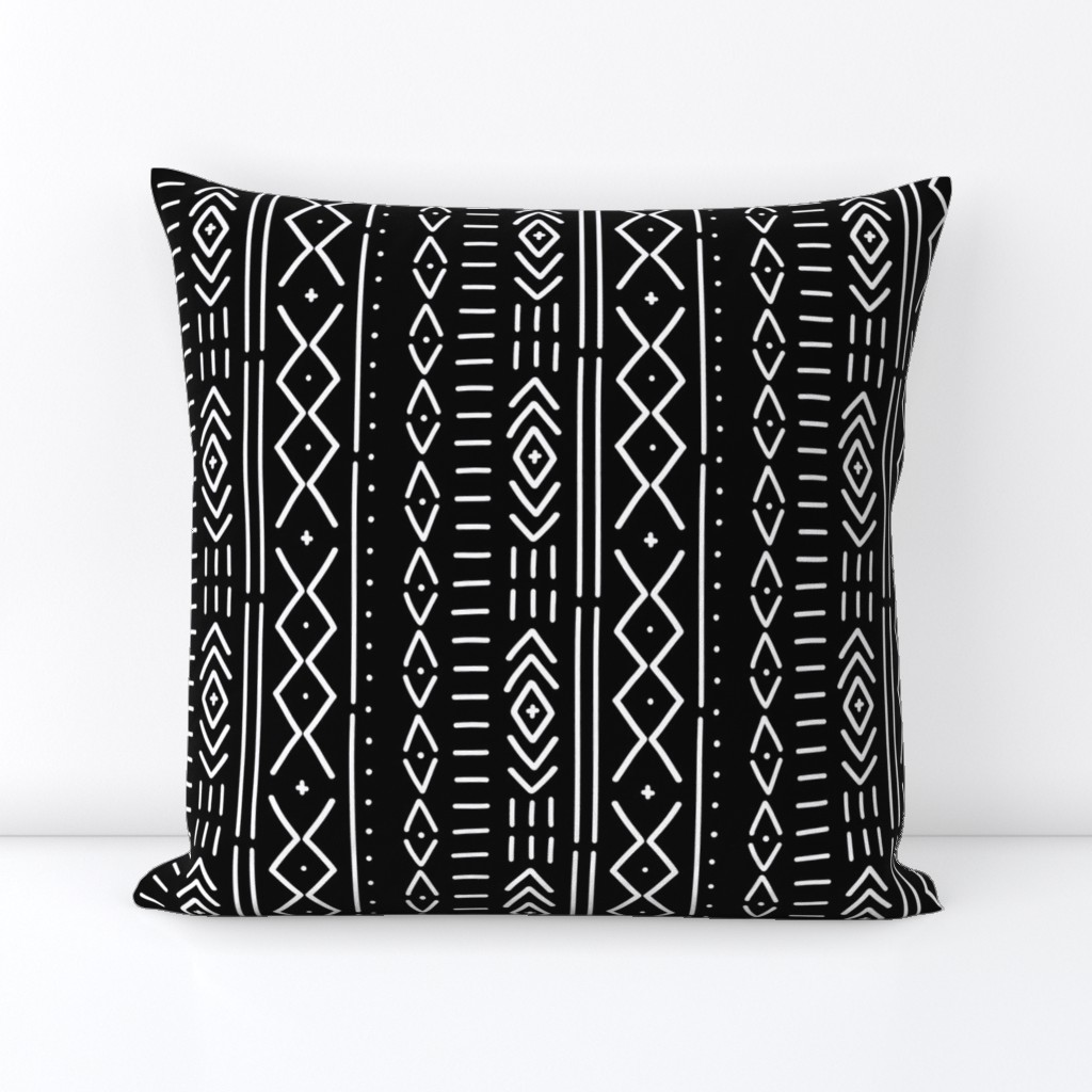 Modern Mudcloth Black on White - hand drawn mudcloth inspired wholecloth