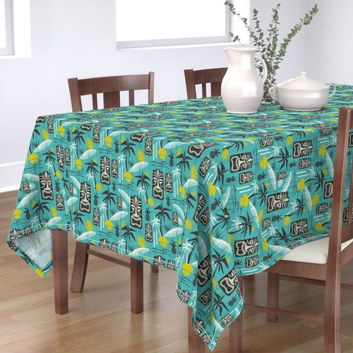 HOME_GOOD_RECTANGULAR_TABLE_CLOTH