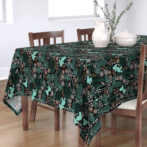 HOME_GOOD_RECTANGULAR_TABLE_CLOTH