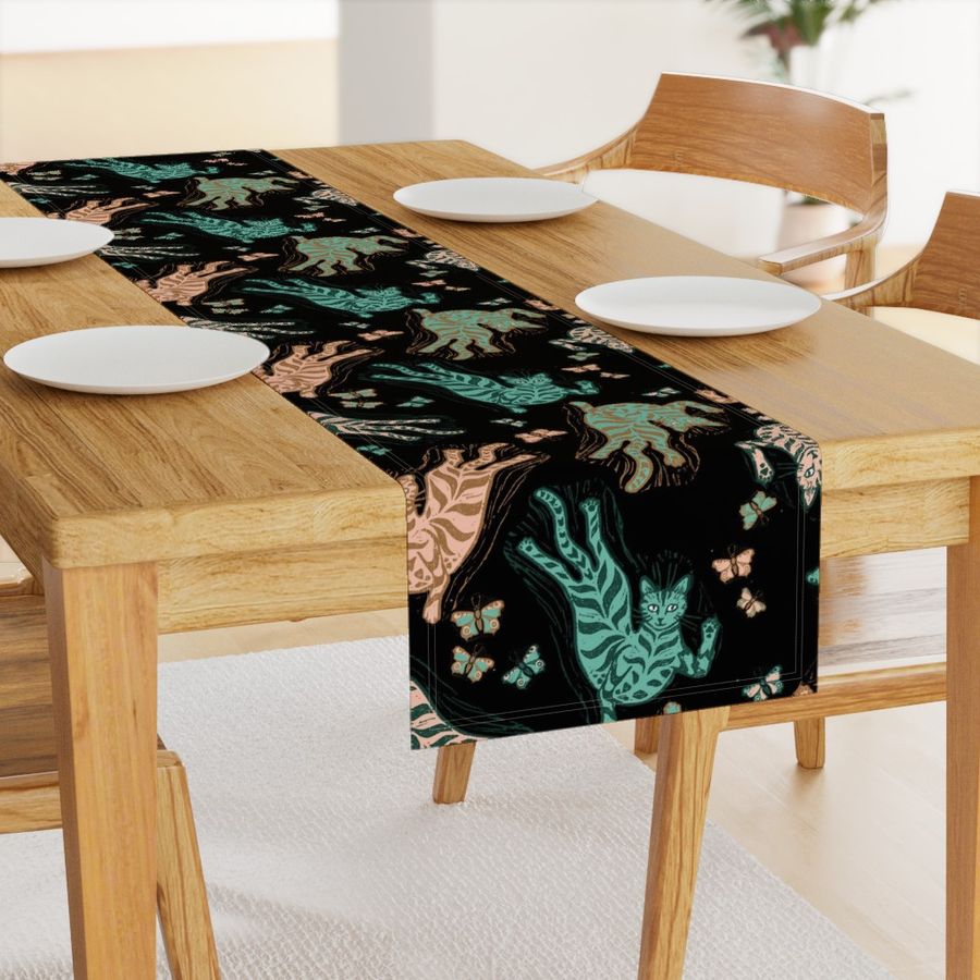 HOME_GOOD_TABLE_RUNNER