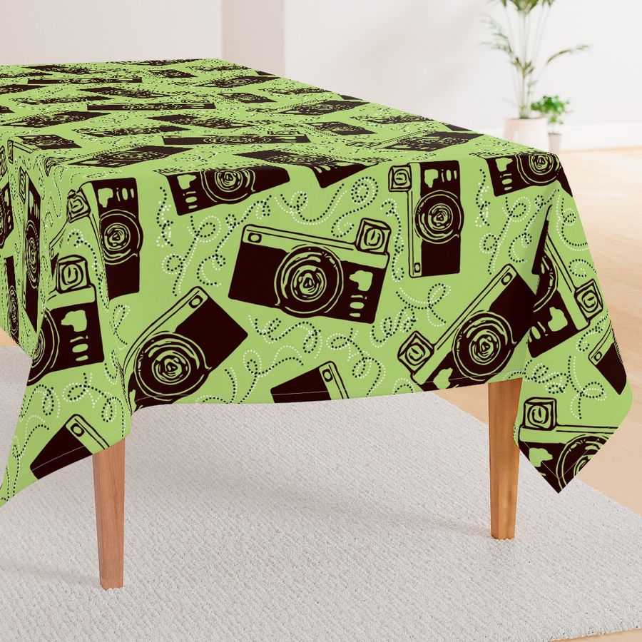 HOME_GOOD_RECTANGULAR_TABLE_CLOTH