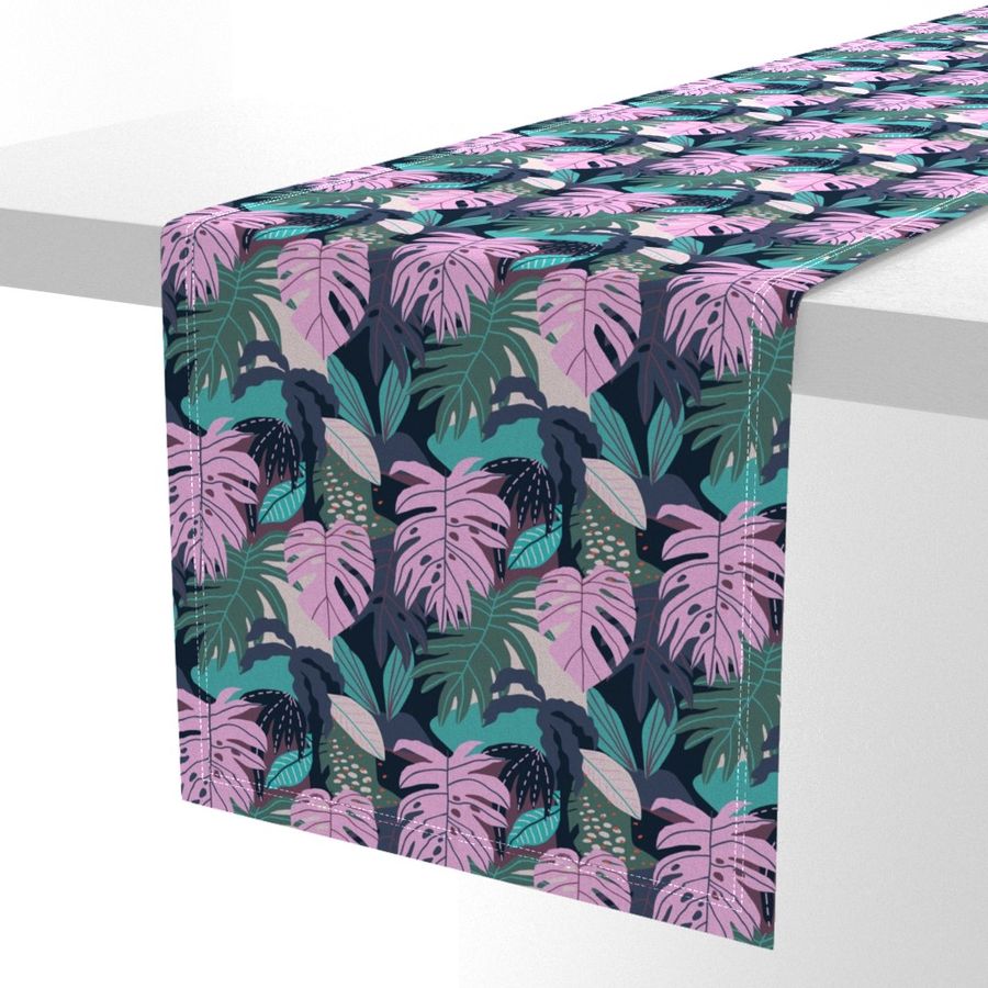 HOME_GOOD_TABLE_RUNNER