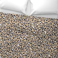 Leopard Cheetah Print Medium (Beige)