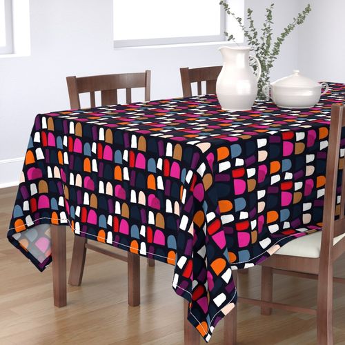 HOME_GOOD_RECTANGULAR_TABLE_CLOTH