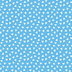 ditsy triangles small light blue