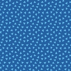 ditsy triangles small blue