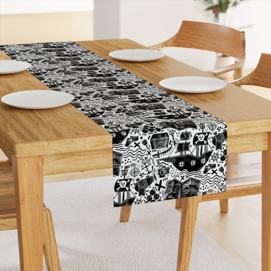 HOME_GOOD_TABLE_RUNNER