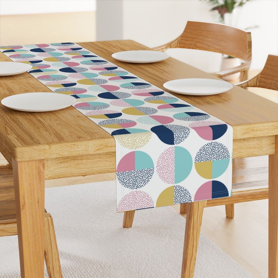 HOME_GOOD_TABLE_RUNNER