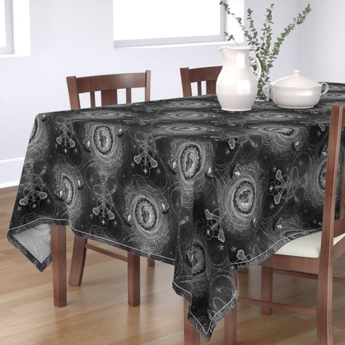 HOME_GOOD_RECTANGULAR_TABLE_CLOTH