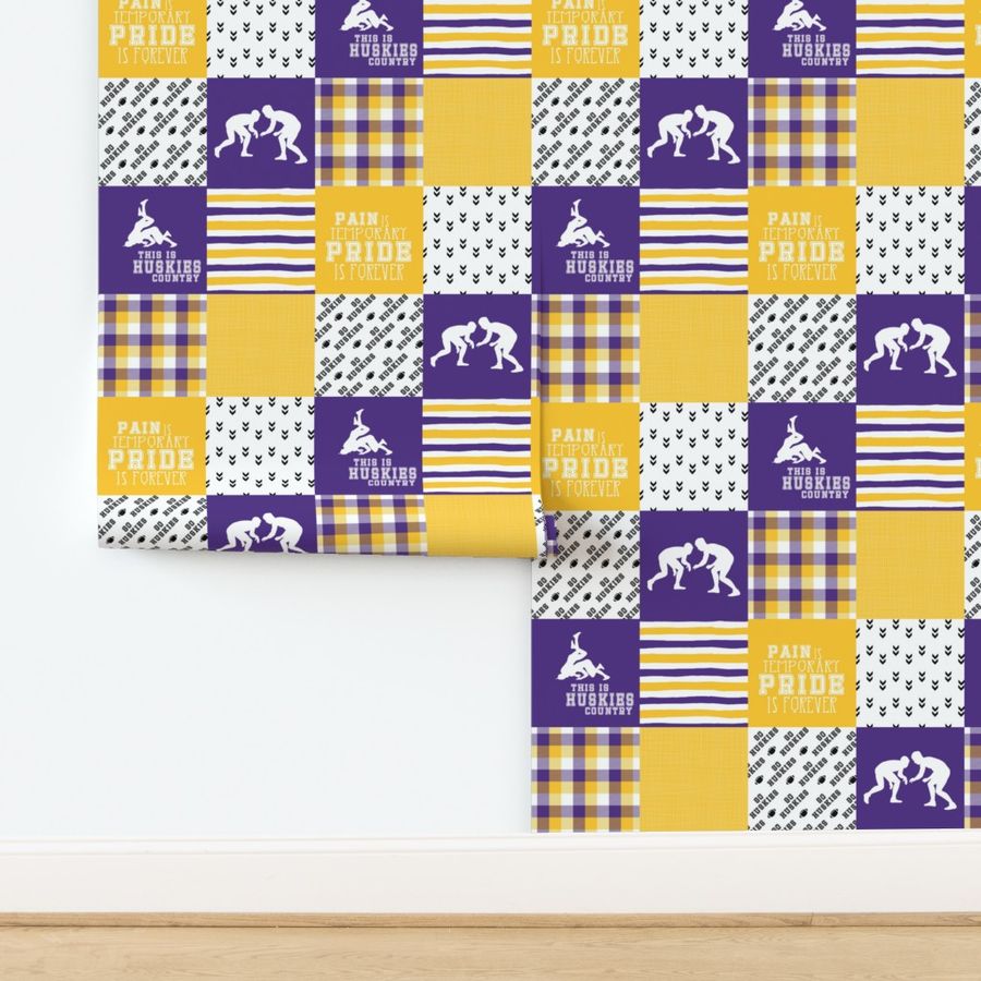 Wrestling//Huskies - Wholecloth Cheater Quilt