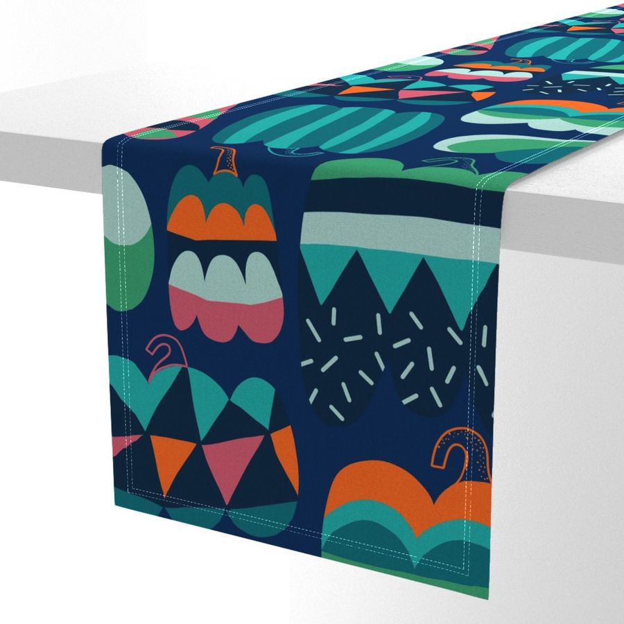 HOME_GOOD_TABLE_RUNNER