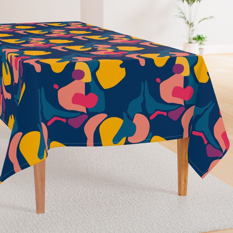 HOME_GOOD_RECTANGULAR_TABLE_CLOTH