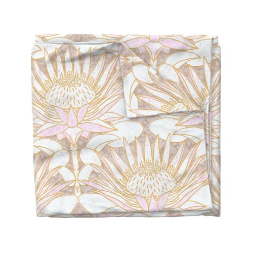 Pink King Protea Art Deco (champagne beige) 24”