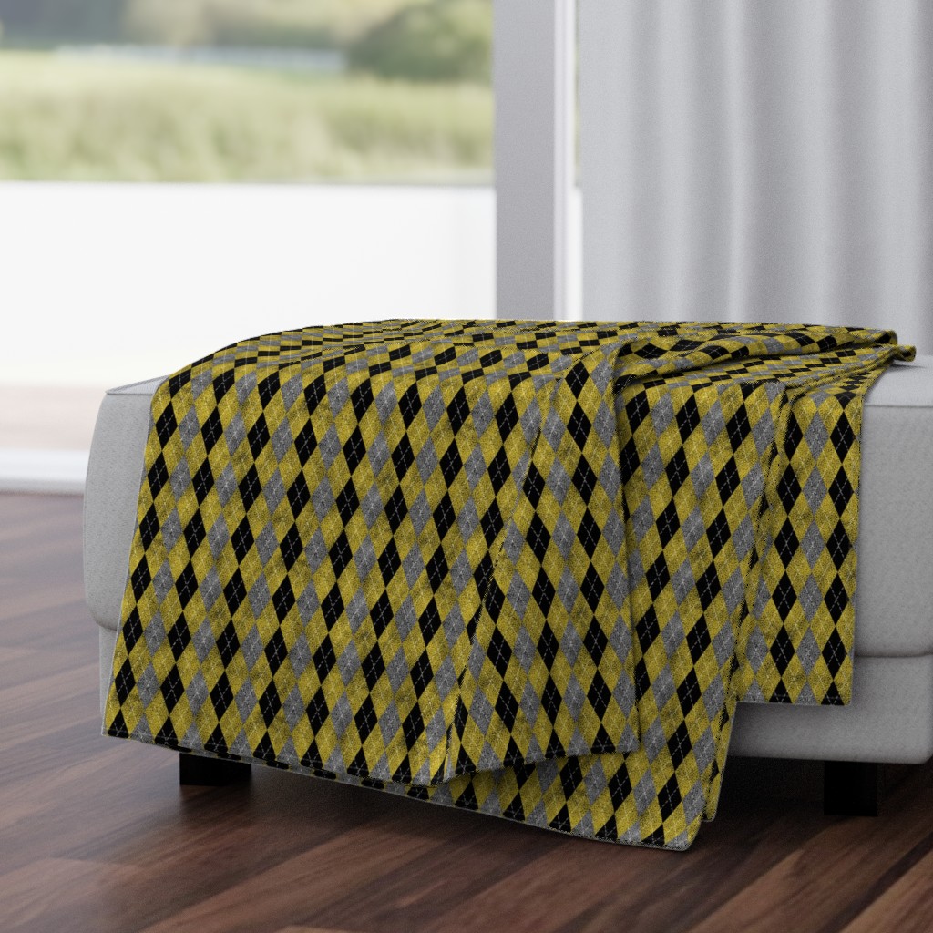 argyle in black, yellow and gray