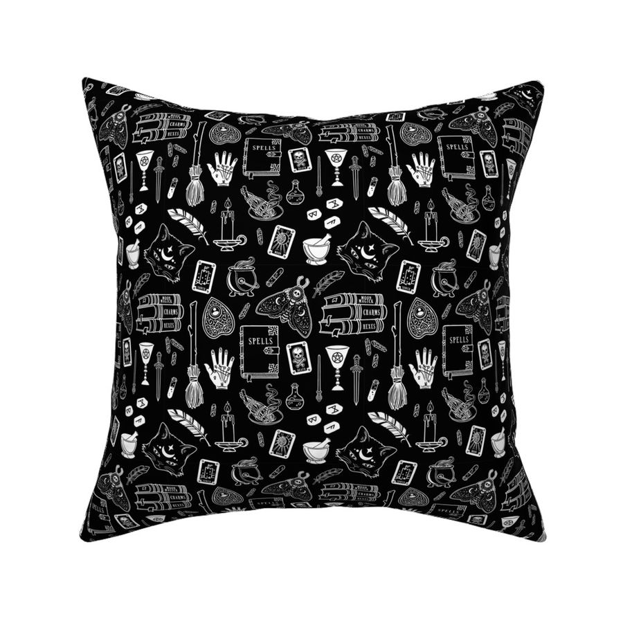 HOME_GOOD_SQUARE_THROW_PILLOW