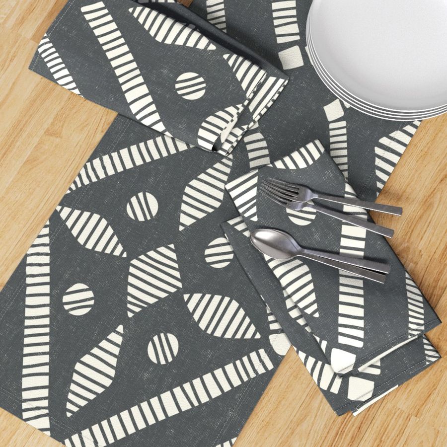 HOME_GOOD_TABLE_RUNNER