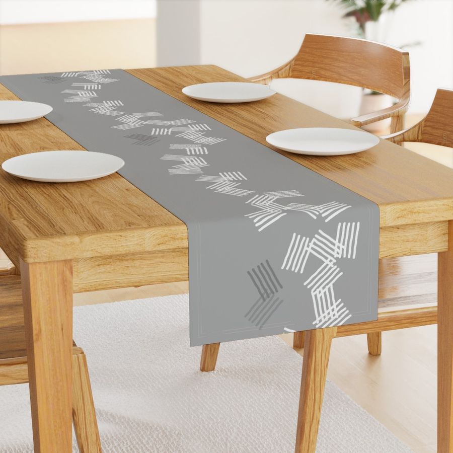 HOME_GOOD_TABLE_RUNNER